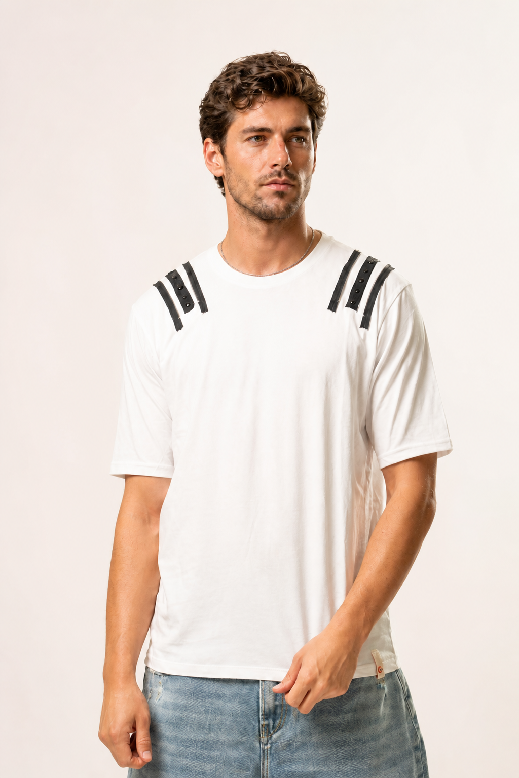 T-shirt con stricie sui lati