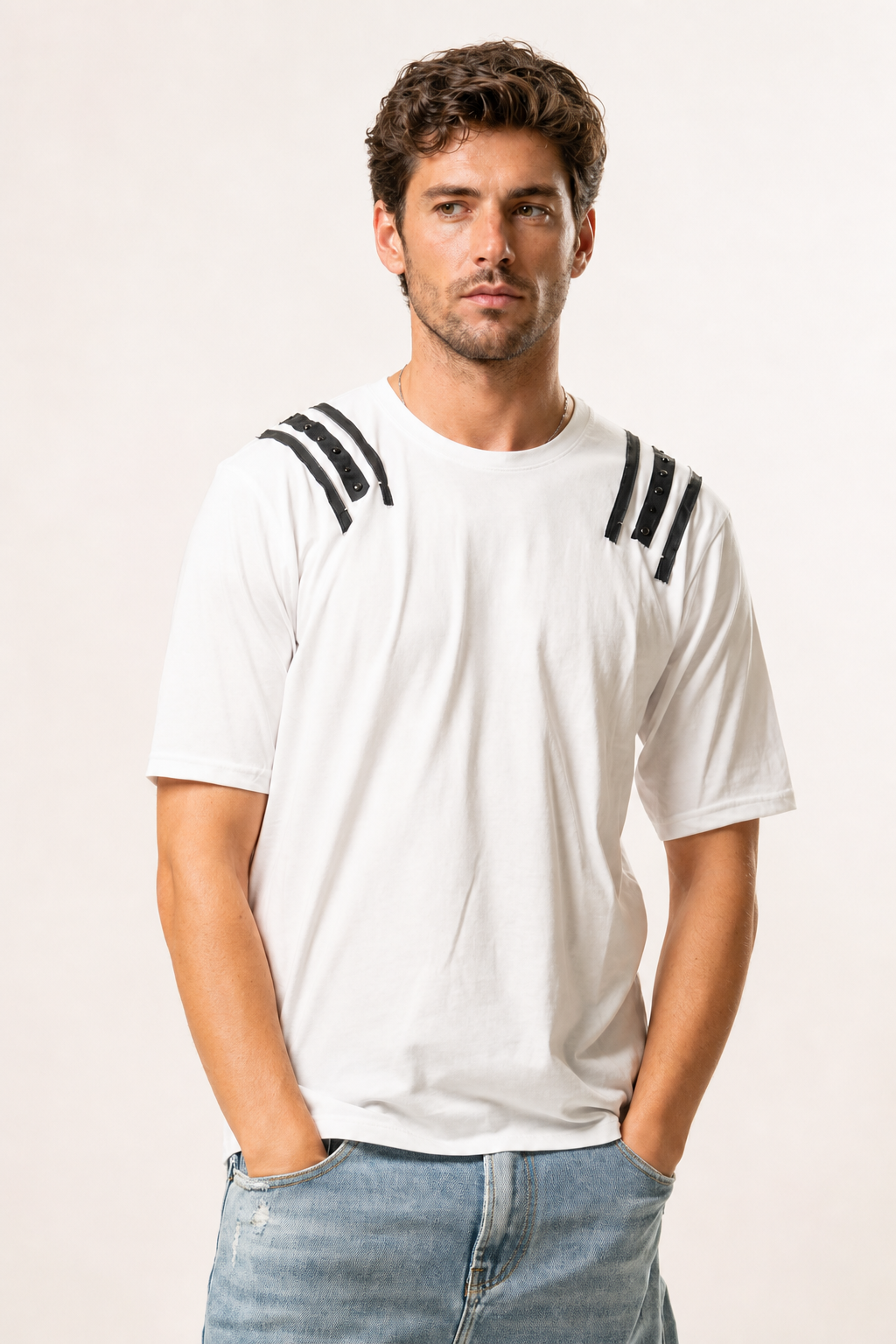 T-shirt con stricie sui lati