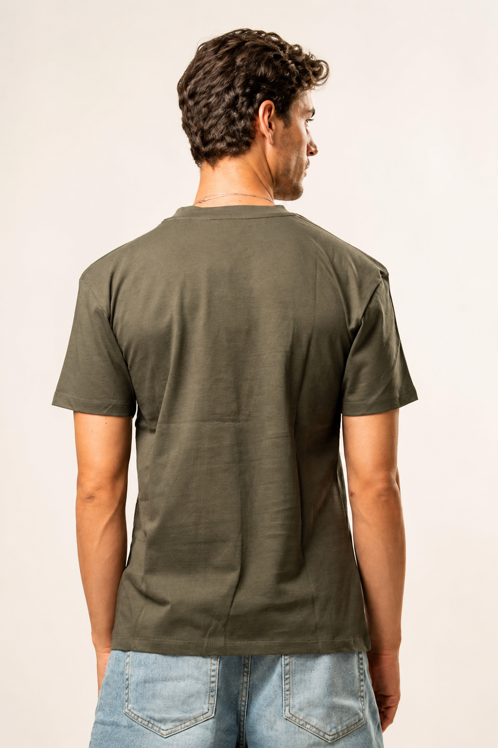 T-shirt con disegno centrale