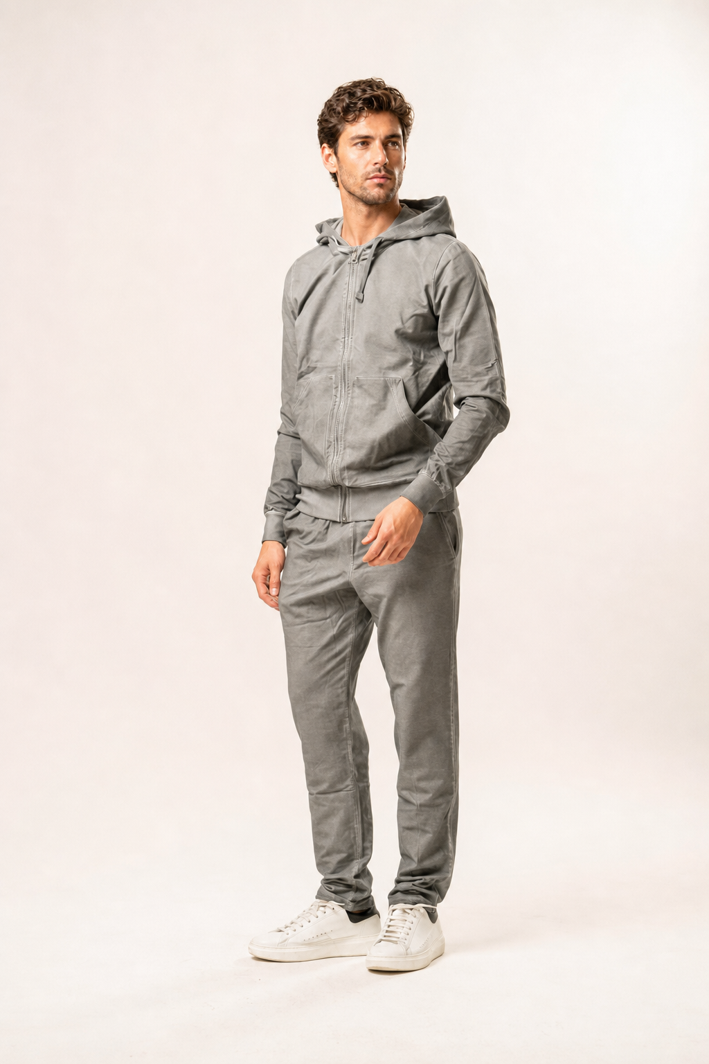 Coordinato felpa e pantalone