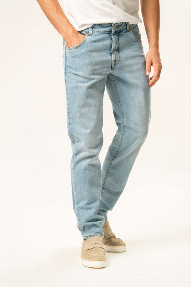 Pantaloni di jeans semplici
