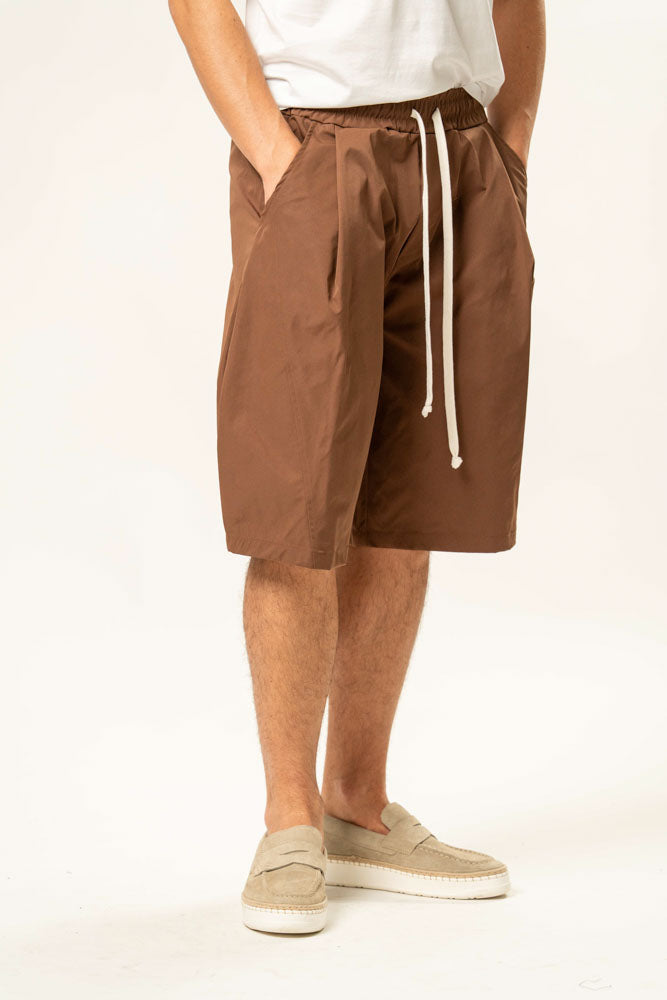 Pantaloni corti con laccio lungo