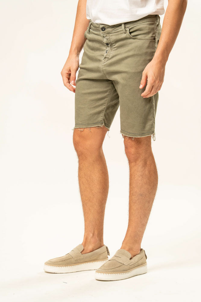 Pantalone corto 100% cotone con ricamo