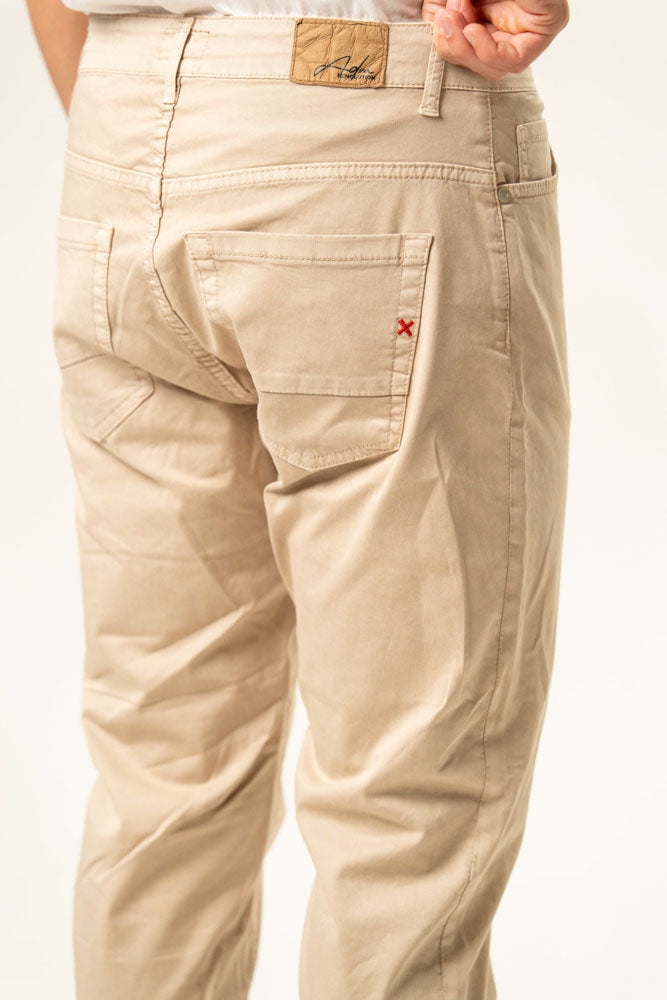 Pantalone elegante classico